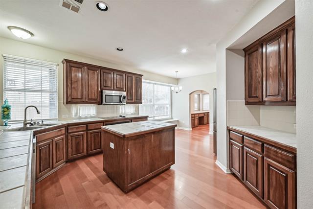 Building Photo - 4310 Mulligan Ave