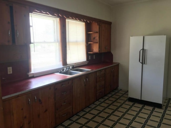 Building Photo - 501 S 19th St