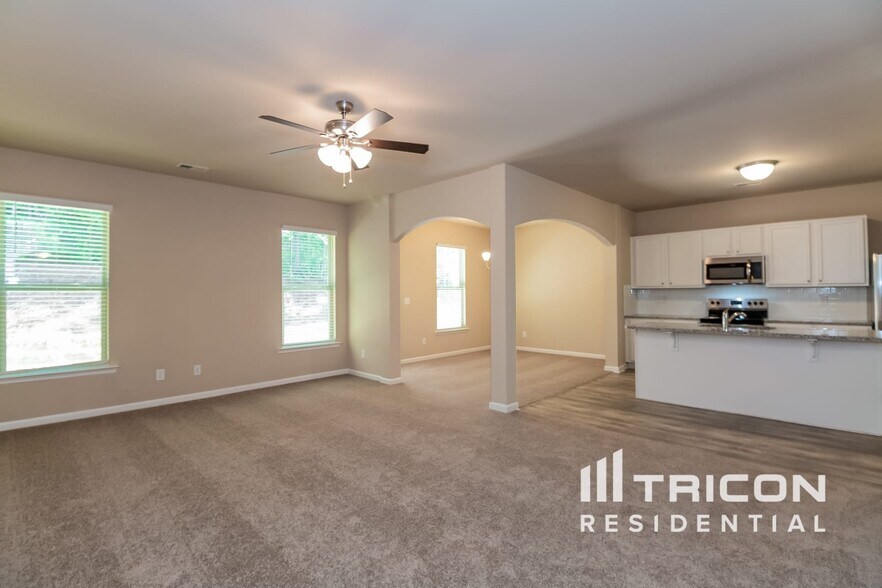 Building Photo - 193 Southwind Cir