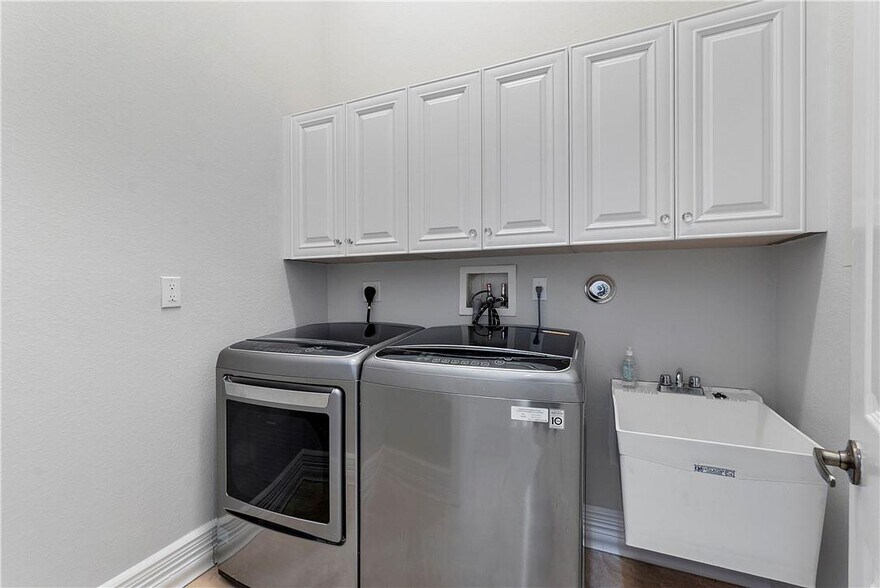 Building Photo - 10980 NW 78th Pl