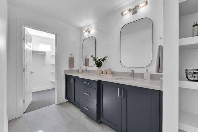 Building Photo - Modern Comfort & Rustic Charm in Prime Boi...