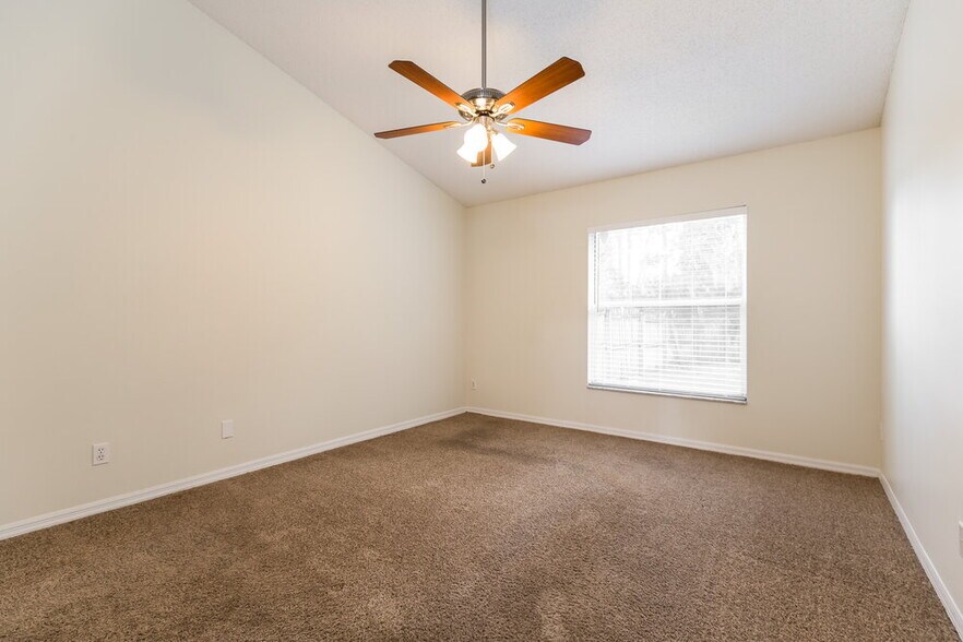 Building Photo - 8000 Stirrupwood Ct