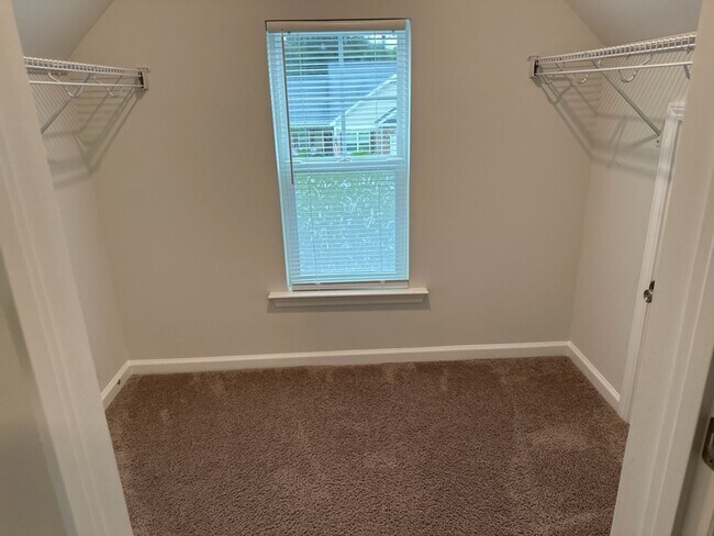 Building Photo - 5029 Castleoak Dr