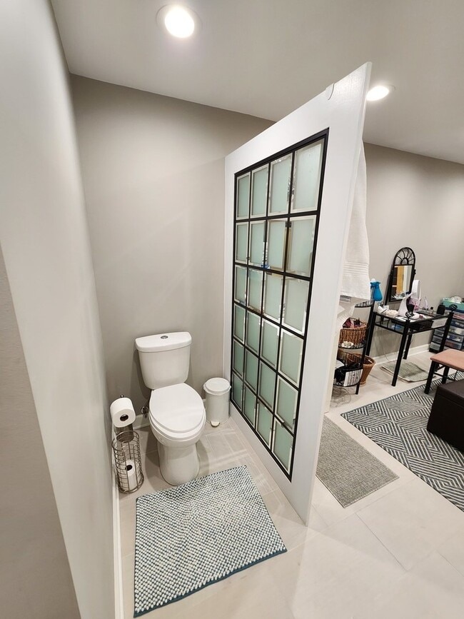 Building Photo - 1504 marshland Way