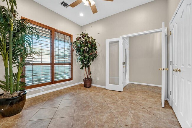 Building Photo - 1021 Westland Ridge Rd