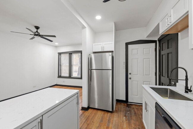 Building Photo - 7202 S Indiana Ave