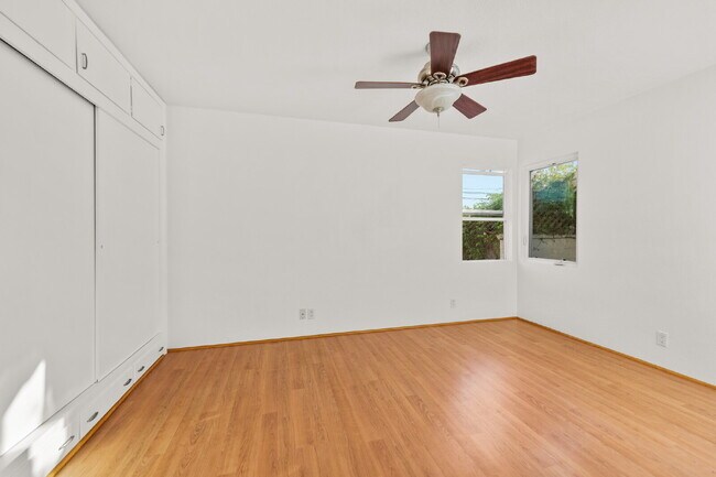 Building Photo - "Charming 2-Bedroom Retreat on Douglas Ave...