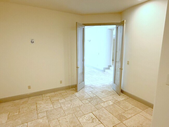 Building Photo - REDUCED ! Beautiful custom one story estate located on one of the most desirable streets in Black...