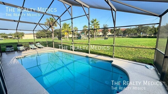 Building Photo - 4802 Cumbrian Lakes Dr