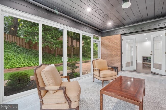 Building Photo - 7203 Marine Dr