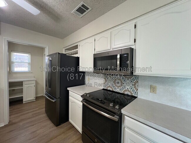 Building Photo - 7808 Mallard Ln