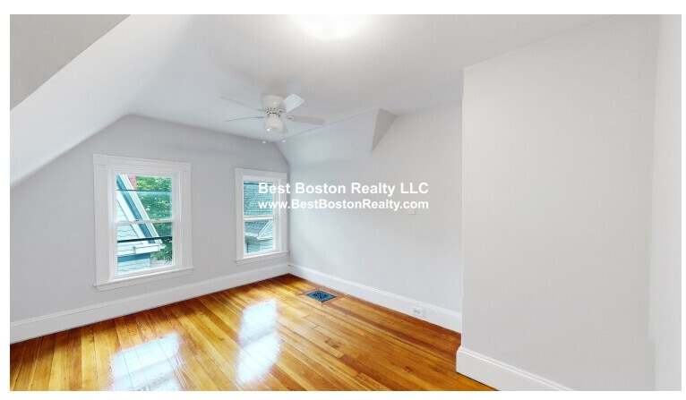 Building Photo - 57 Hawthorne St