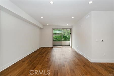 Building Photo - 627 Deep Valley Dr