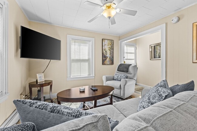 Primary Photo - 9 Lafountain St