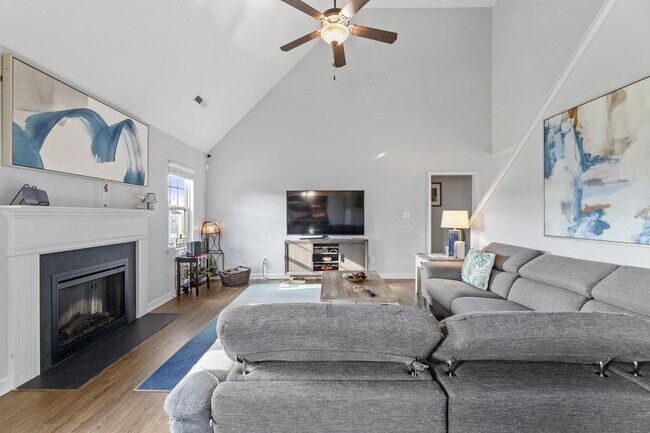 Building Photo - 3 Bedroom + Bonus Room Home with Main Floor Primary Suite & Community Pool Access