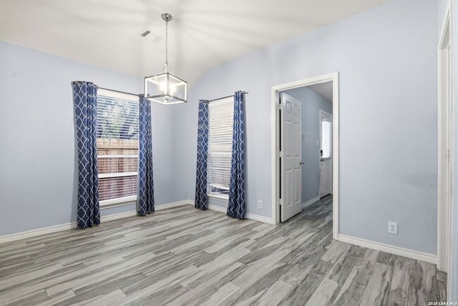 Building Photo - 414 Willow Grove Dr