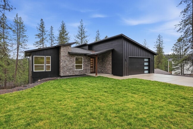 Building Photo - 2418 E Casper Dr