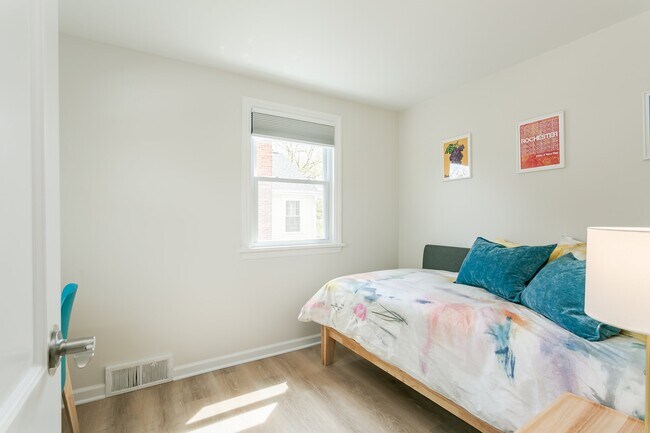 Building Photo - 136 Lattimore Rd