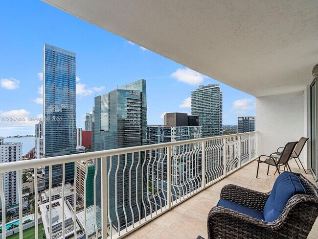 Building Photo - 1200 Brickell Bay Dr