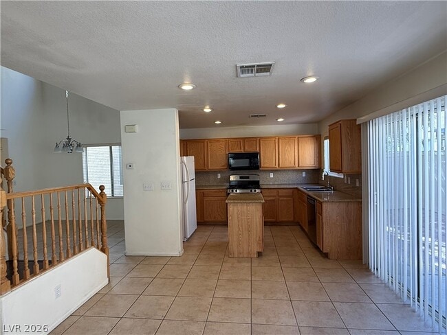 Building Photo - 4986 Lime Kiln Ave