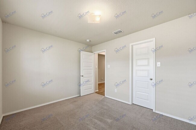 Building Photo - 126 Rock Crk Ln