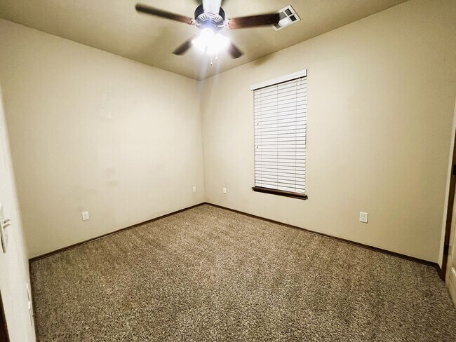 Building Photo - 14812 Brent Cir