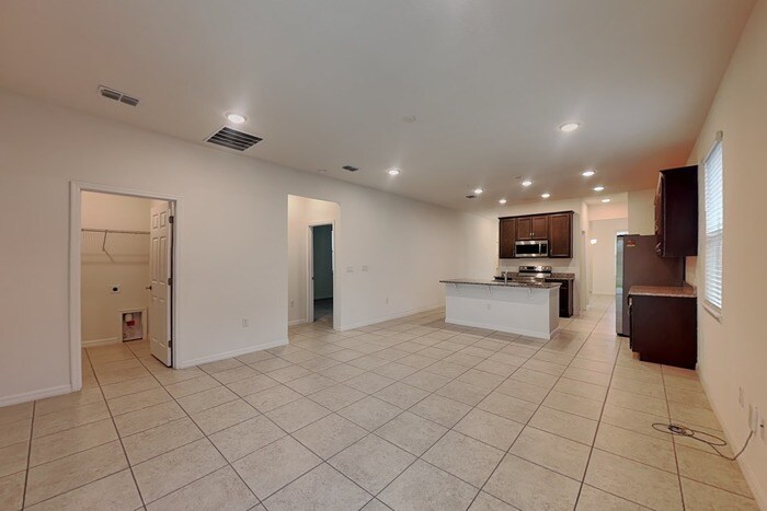 Building Photo - 1427 Flatwood St