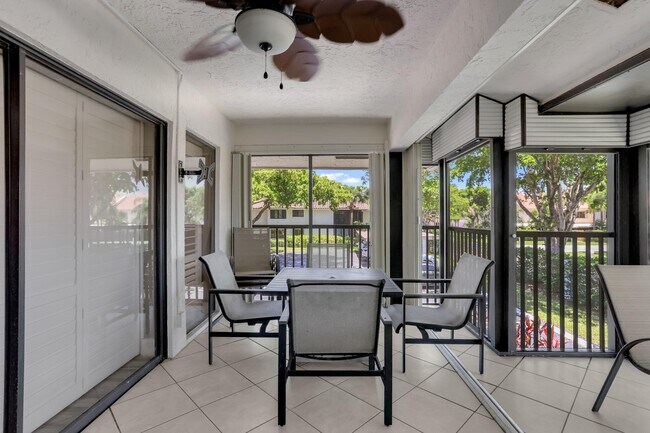 Building Photo - 60 Pelican Pointe Dr