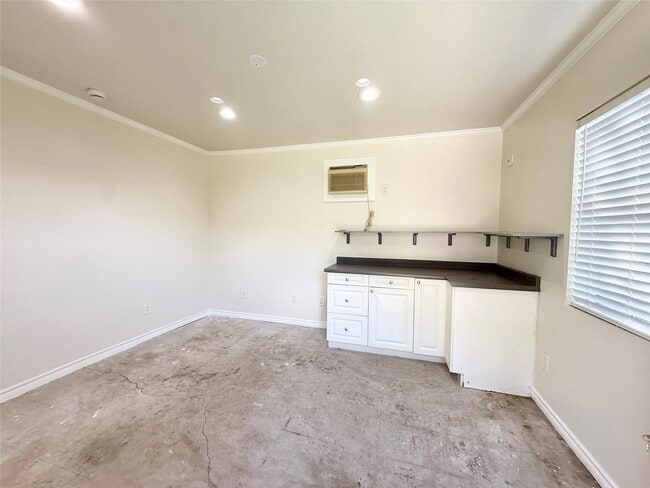 Building Photo - 5545 Pagewood Ln