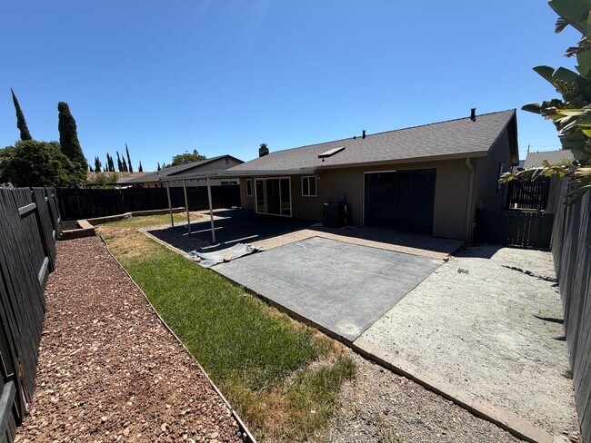 Building Photo - 9663 Elmira Cir
