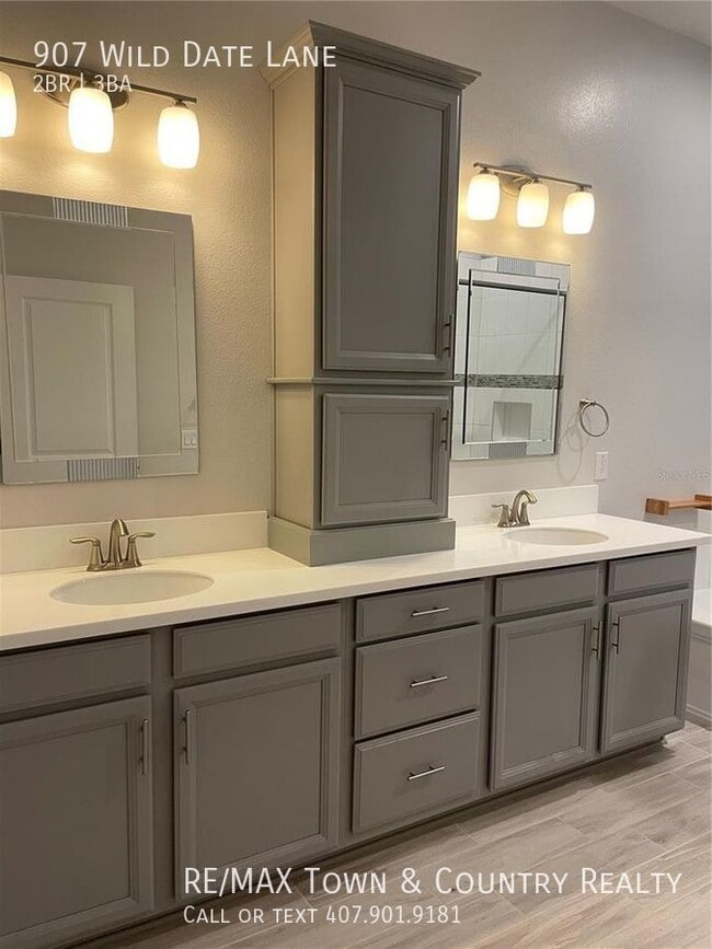 Building Photo - Griffin Park Townhome in Lake Mary