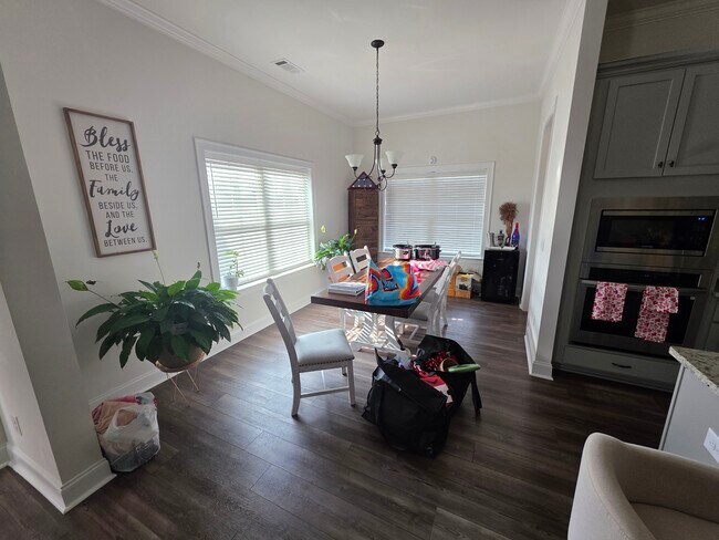 Building Photo - 432 Setter Trail