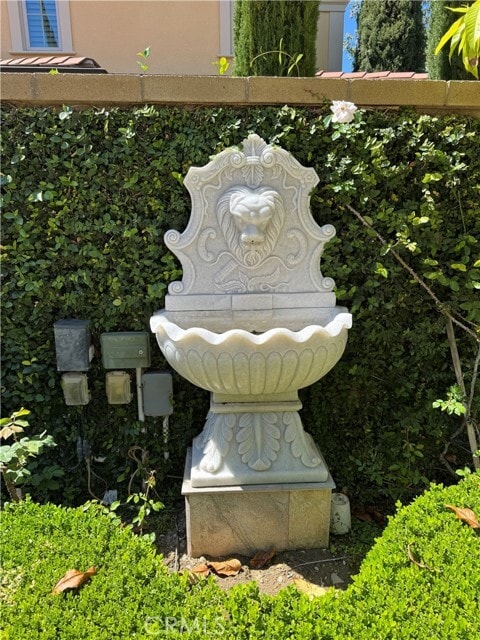 Building Photo - 80 Cipresso