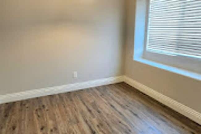 Building Photo - 4 bedroom in gated community