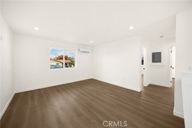 Building Photo - 102 E Avenida San Gabriel