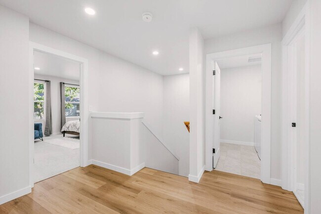 Building Photo - 3202 NW Division St