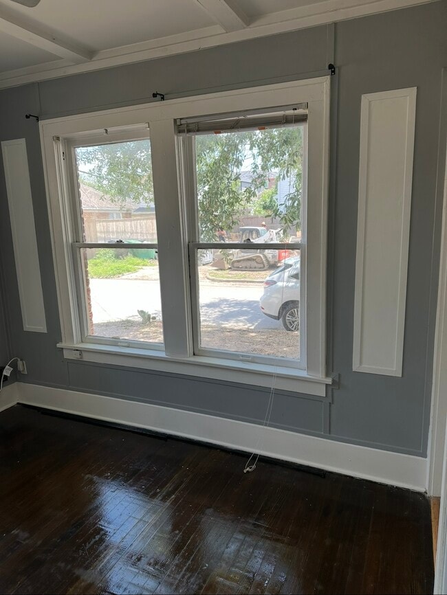 Study/Office Window - 1302 W Bell St