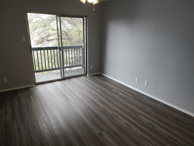 Building Photo - 3305 Dunliegh Dr