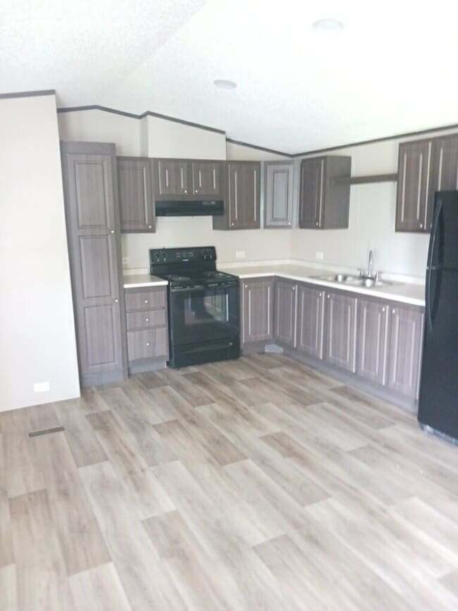 Building Photo - Live Oak Terrace-Lot 14