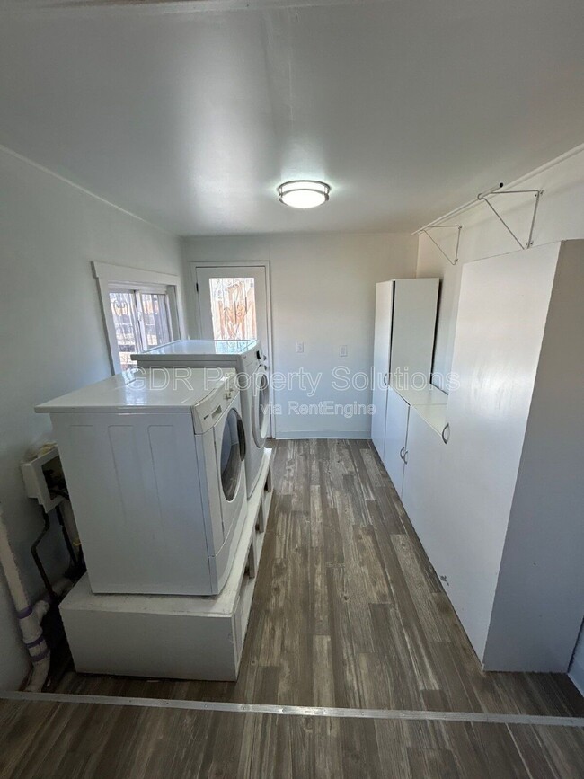 Building Photo - 116 Princeton Dr SE