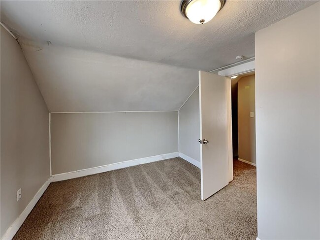 Building Photo - 4748 W 125th St
