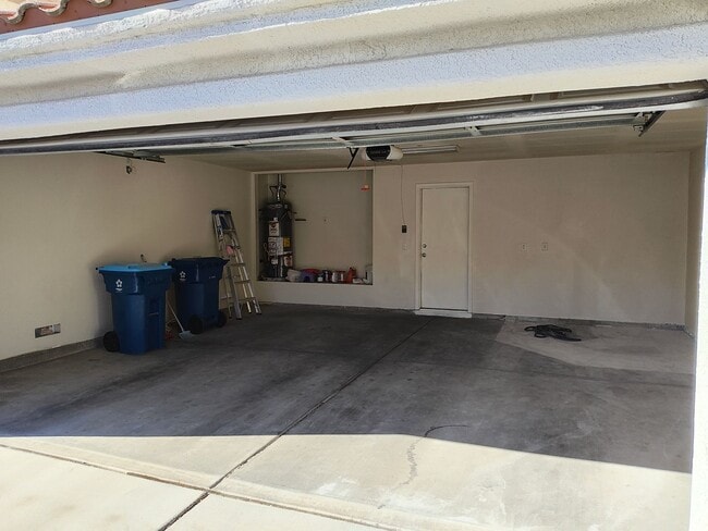 Building Photo - Upgraded Single Story house for rent