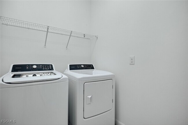 Building Photo - 11484 Canopy Loop