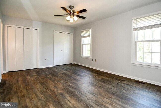 Building Photo - 10451 Malone Ct