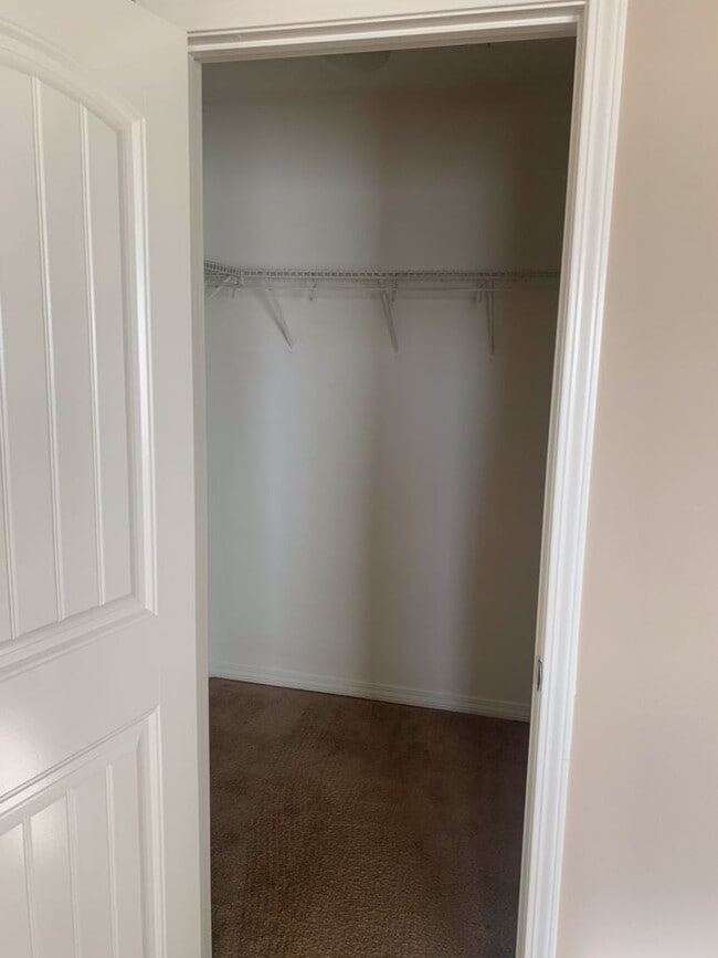 Building Photo - Riverpark Community