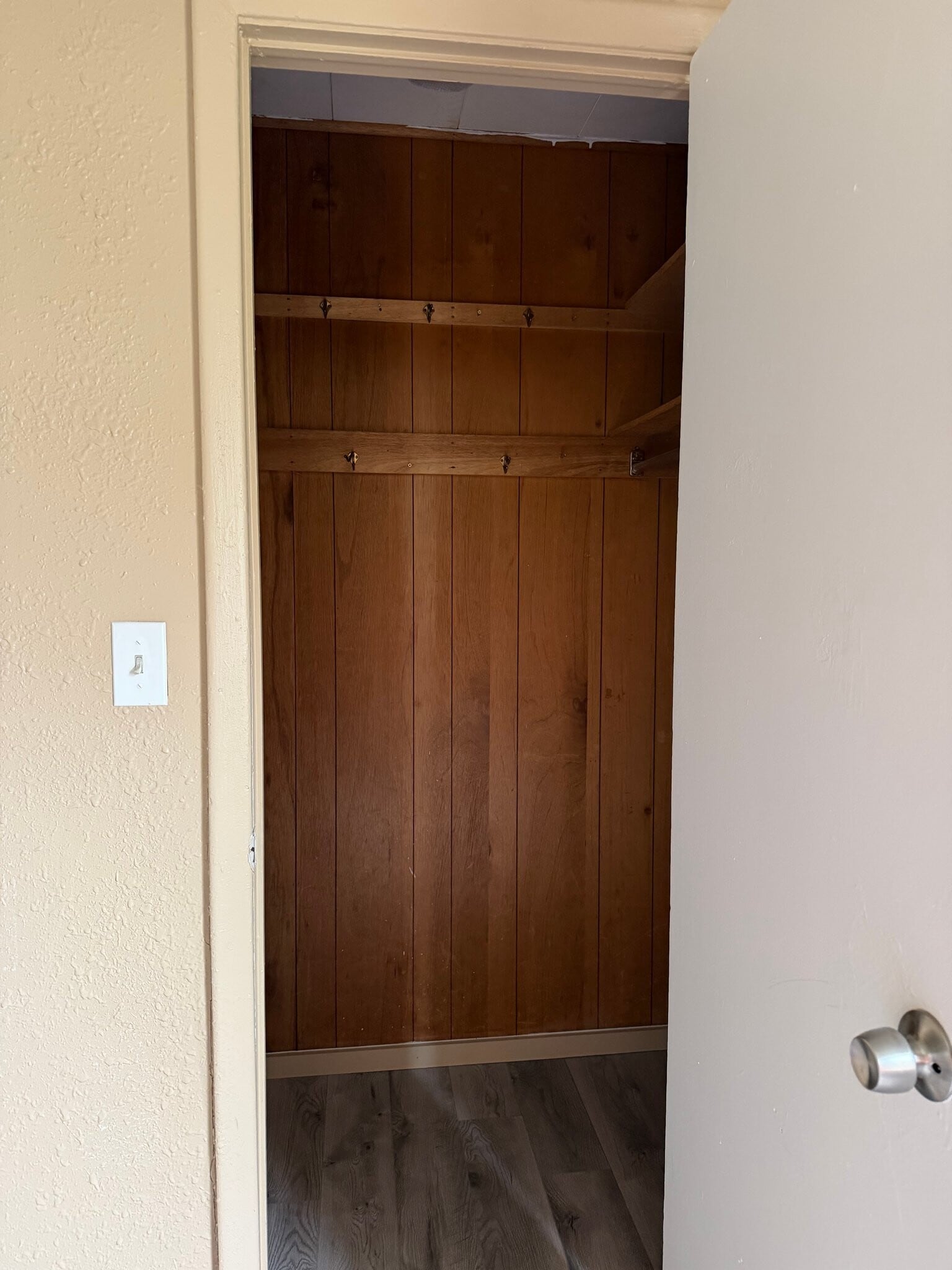 Building Photo - 713 S Billings Blvd