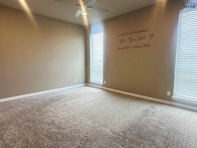 Building Photo - 5016 Southfork Dr
