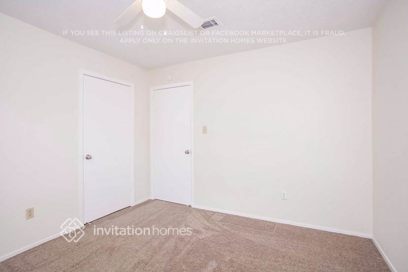 Building Photo - 16223 Barcelona Dr