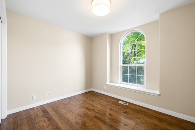 Building Photo - 3559 Muleskinner Dr