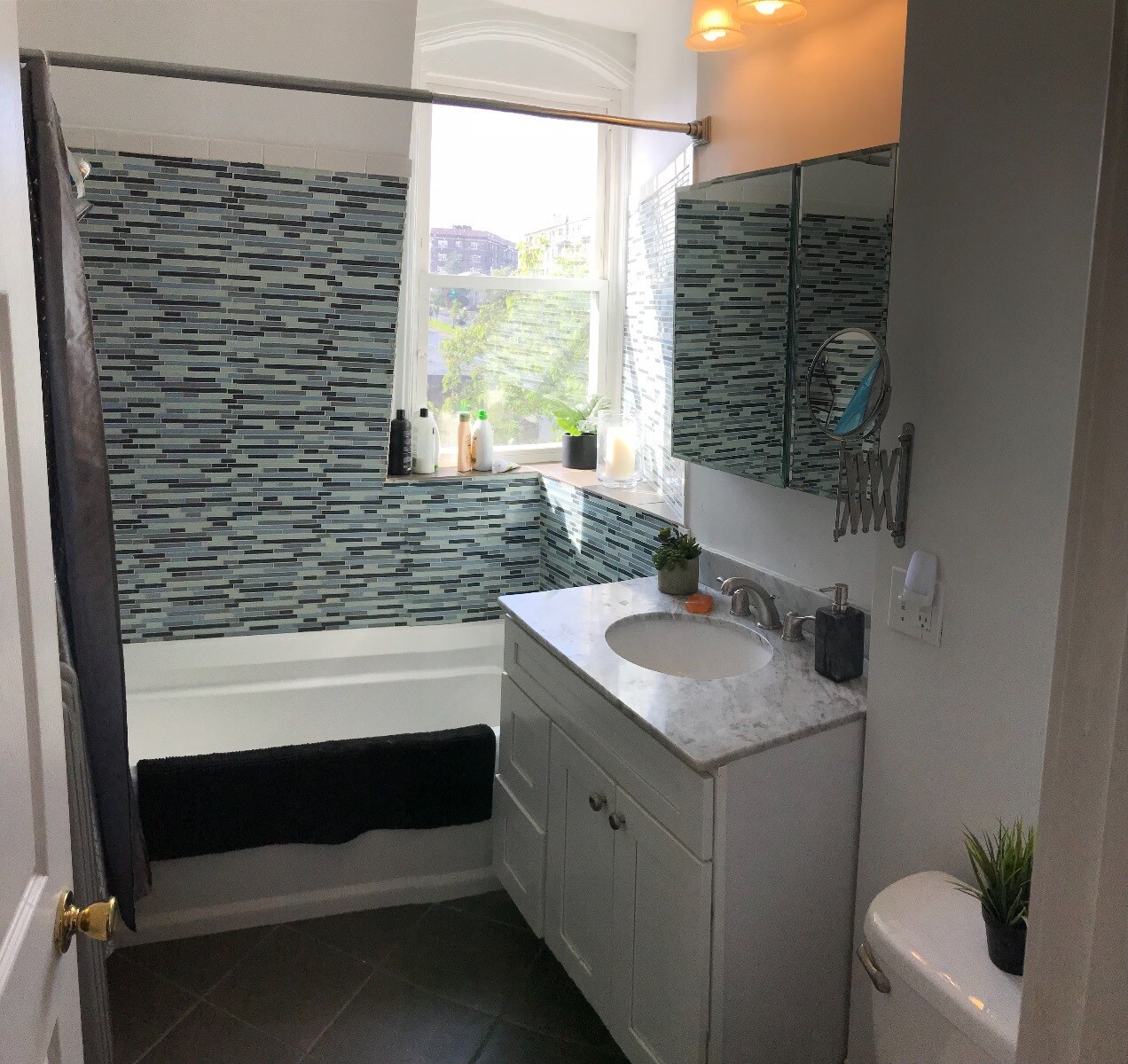 Building Photo - 354 Broadway